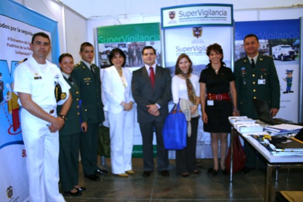 Viceministro de Defensa,  visitó stand de la SuperVigilancia en Expodefensa